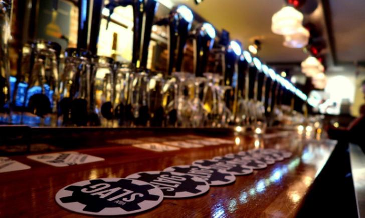 Van Slag viltjes op de bar Van Slag viltjes op de bar